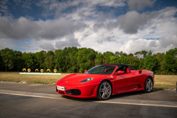 Stage de pilotage enfant en Ferrari F430